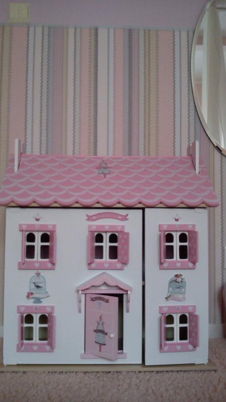 Predám krásny drevený domček,