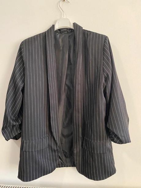 Luxusný kostým veľ.s/m, 38