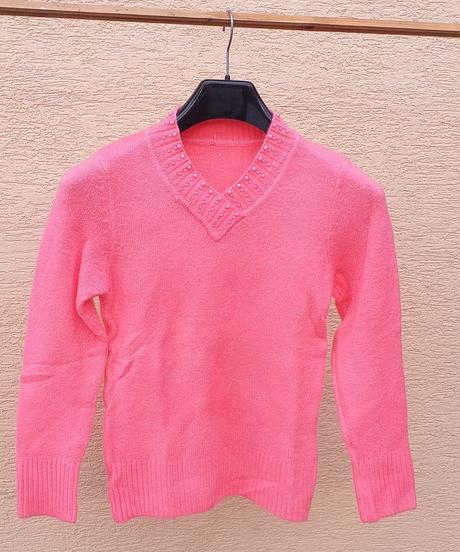 Ružový sveter, <50