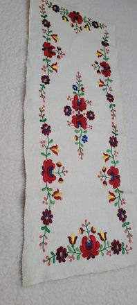 Vyšívaný obrus, 