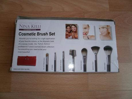 Set kozmetických štetcov,