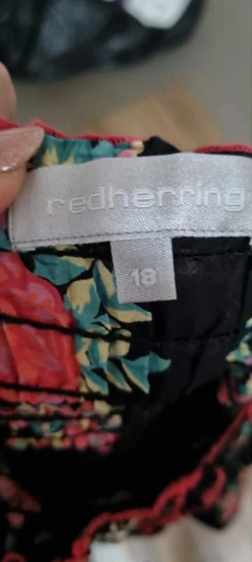 Saty red herring vel. 46, 46