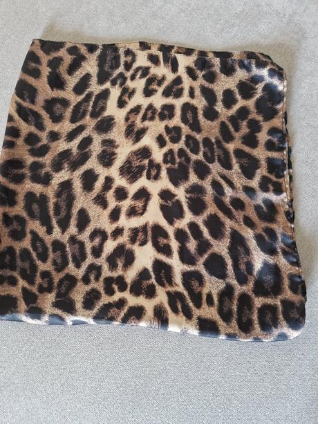 Šatka-nová    2+1zadarmo, 