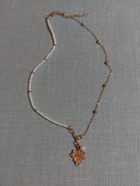 Bizu nahrdelnik s perlickami,