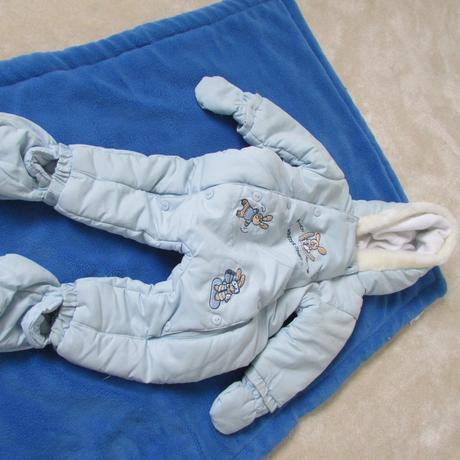 Zimný overal s kapucňou bledomodrý 7 eur , 62