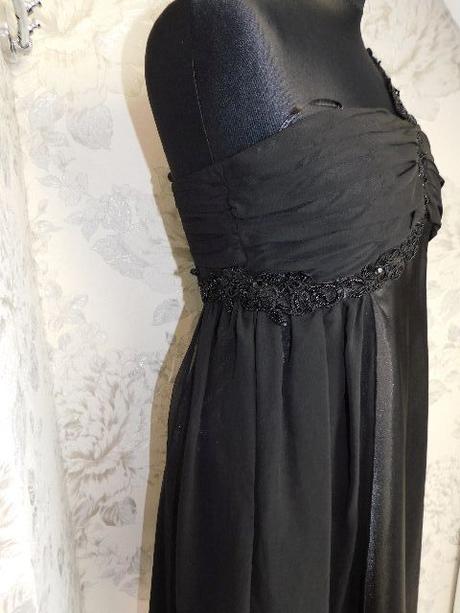 Pekne slavnostne saty, 36