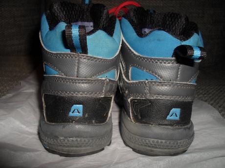 Turisticke topanky, 28