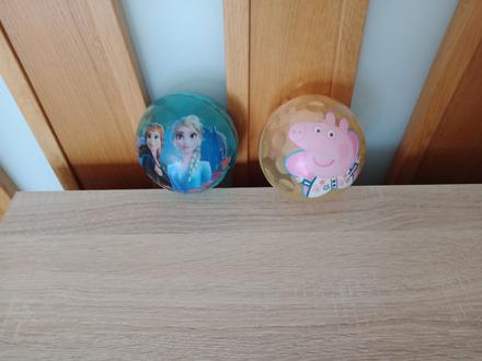 Blikajúce loptičky frozen a prasiatko peppa,