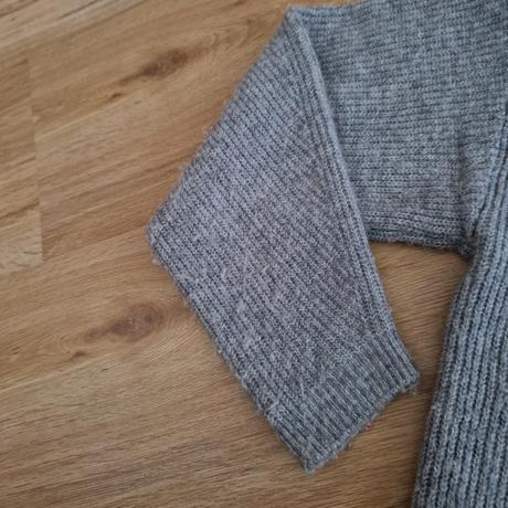 Sivý sveter z pleteniny na gombíky, zara,140