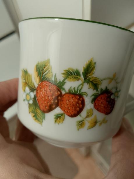 Retro hrnčeky epiag jahoda, 