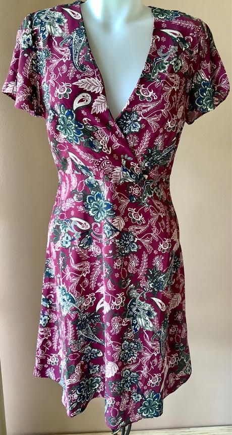 Krasne šaty vila, s