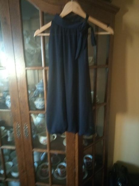 Top ...viazanie okolo krku, s