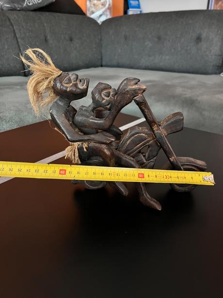 Drevená soška - motorkári, 