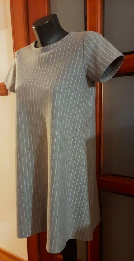 Predám dievčenské šaty stradivarius veľ.s, stradivarius,s