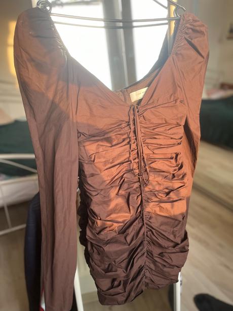 Zara hnede obtiahnute mini šaty s dlhym rukavom, zara,m