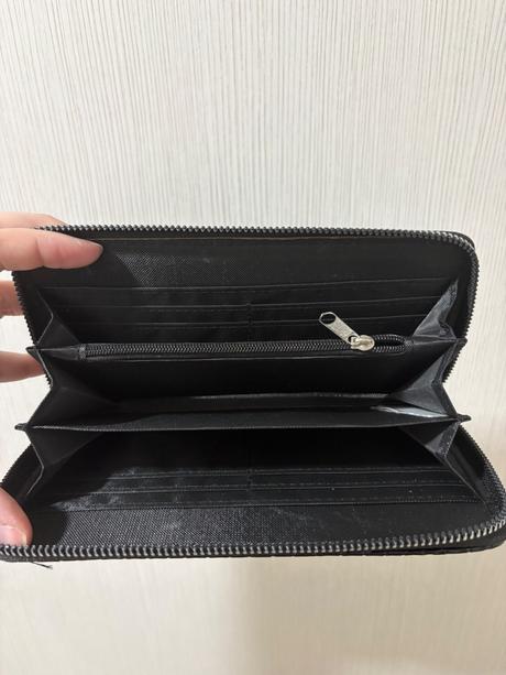 Damska peňaženka, kik