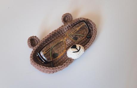 Háčkovaná podložka/púzdro/držiak na okuliare,