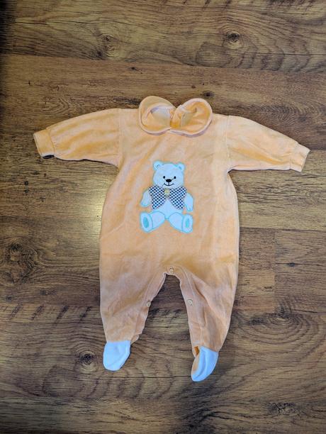 Zamatovy overal macko, 68