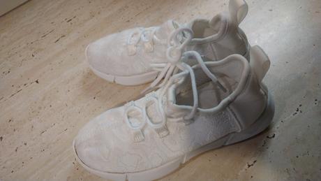 Biele krajkové tenisky č. 31, 31