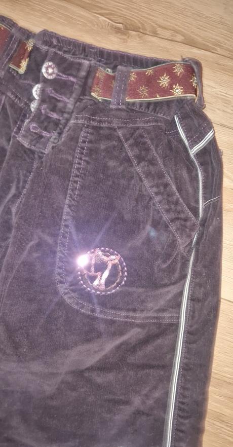 Fialové menžestráky, 152