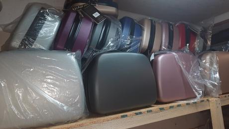 Cestovný kozmetický kufrík 21l,