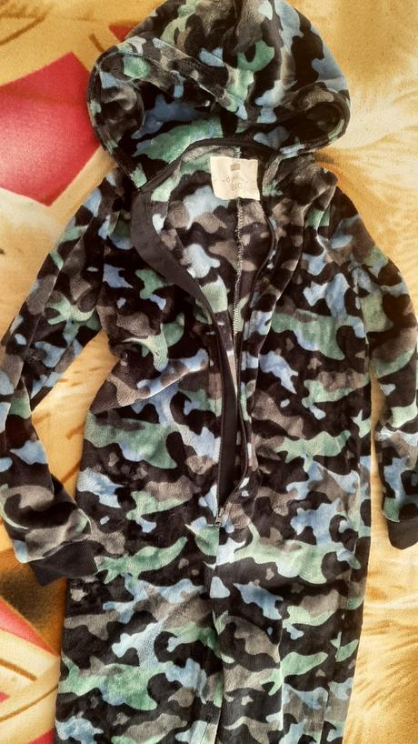 Overal uzasne mäkkučky len oprany, f&f,146