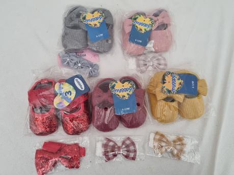 Capacky s čelenkami, 17