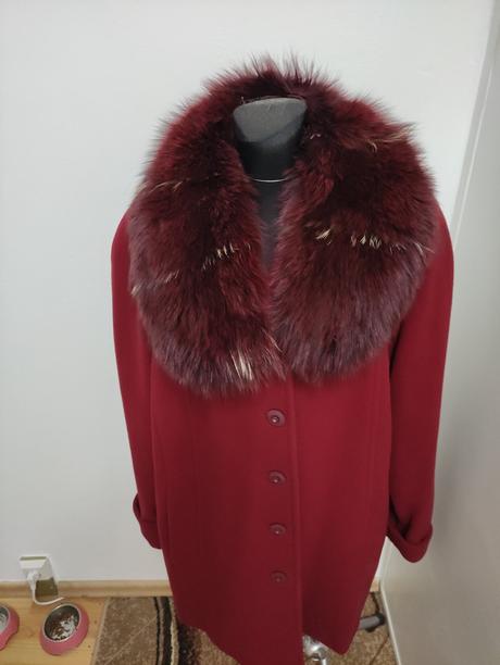Krásny vlnený kabát golier pravá líška, 52