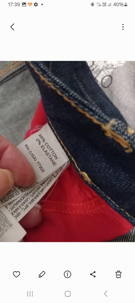 Rifle leara woman, 42