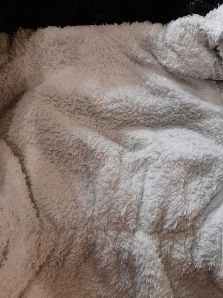 Chlpatá bundička/kožuštek, 104