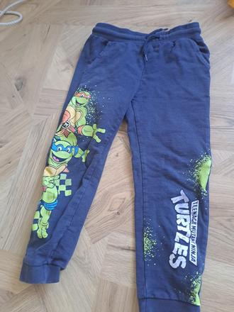 Tepláky s ninja korytnačkami, sinsay,122