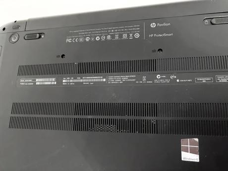 Hp pavilion 15-b027ec sleekbook + nabíjačka, hp (hewlett-packard)