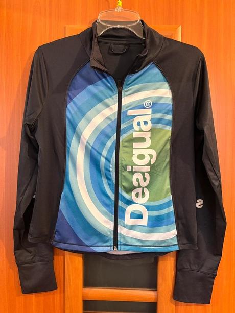 Tenká,športová bunda desiqual, m