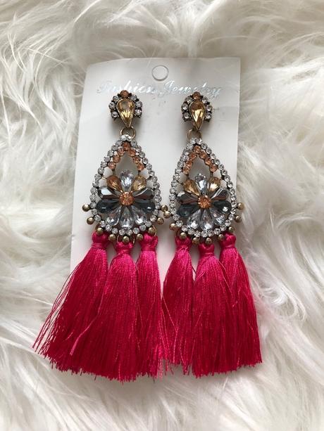 Strapcové náušnice, 