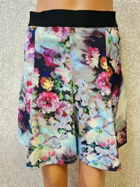 Kvetovaná sukňa, l