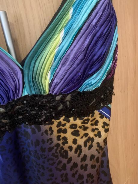 Šaty live forever, m