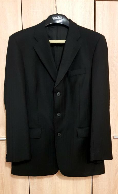 Kvalitný pánsky oblek, 98