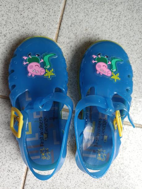 Sandálky peppa pig, george,25 / 26