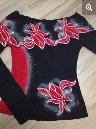 Krásny elastický sviatočný pulóver, s