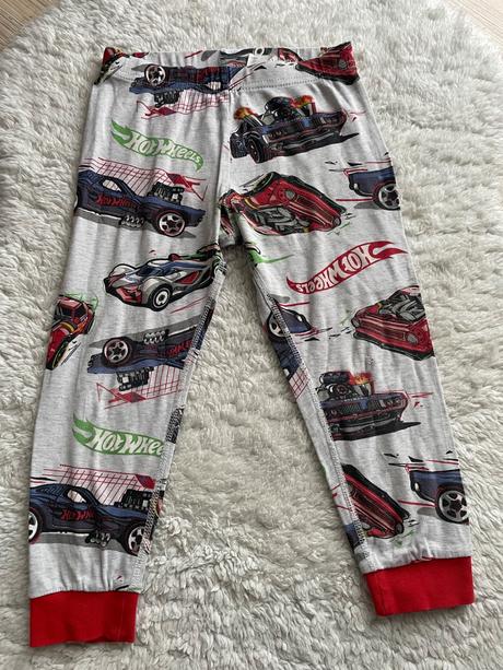 Dvojdielne pyzamka + tricko gratis, 104