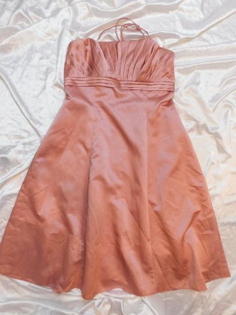 Spolocenske korzetovou saty, 46