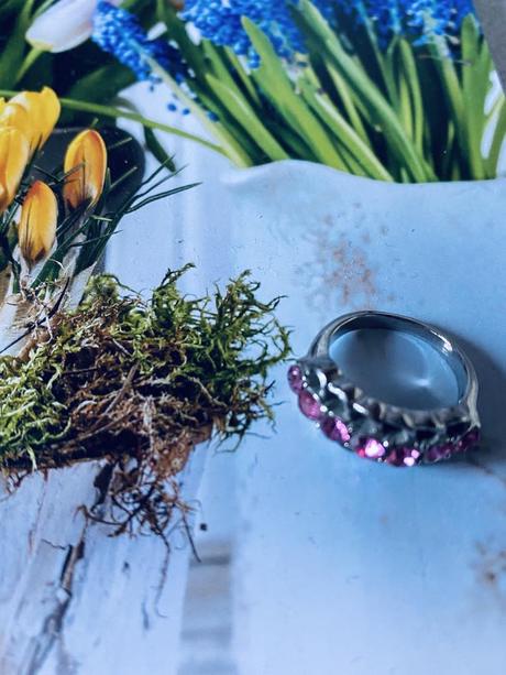 Vintage prsteň s kamienkami- bižutéria, 