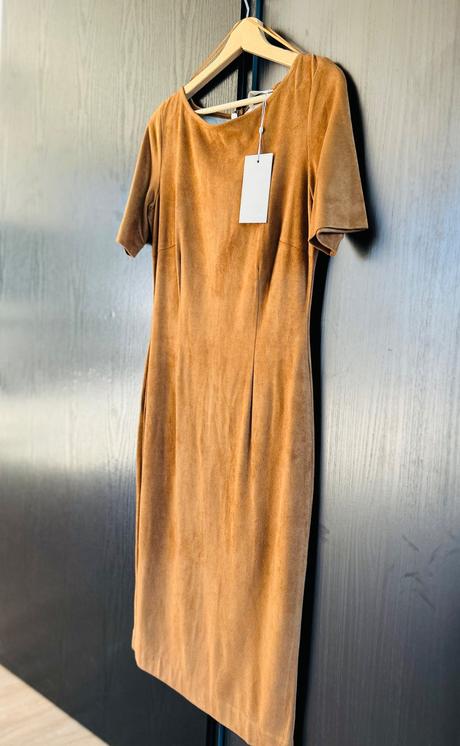 Šaty pripomínajúce semiš, 36 / s