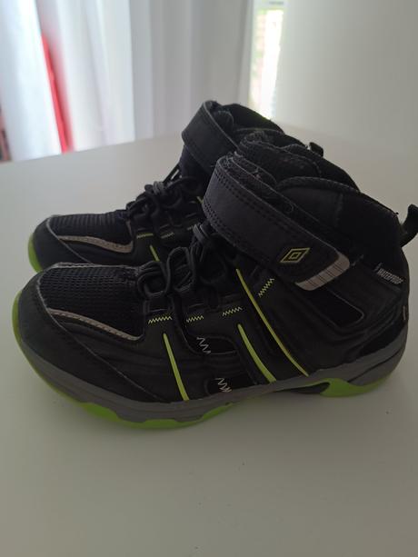 Prechodne topanky, umbro,32