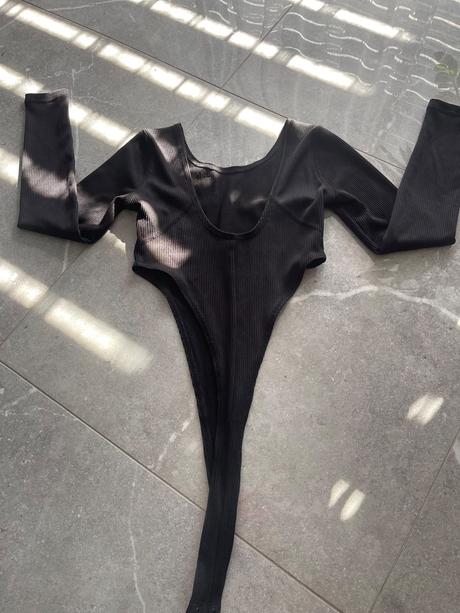 Čierne body, bershka,s