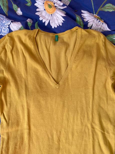 Žltý svetrik, benetton,m