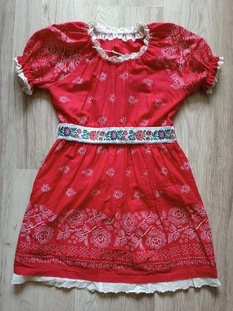 Folklórne šaty, 122