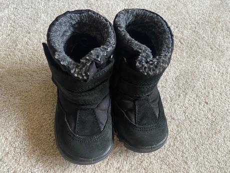 Zimne topanky, en fant,21