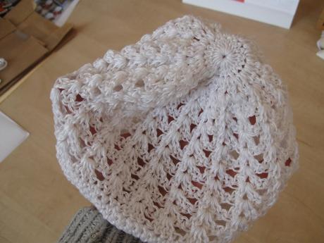 2x háčkovaná dievčenská čiapka, <50