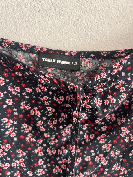 Kvetinové šaty, tally weijl,xs